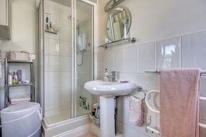 Bedroom One (En-Suite)- click for photo gallery